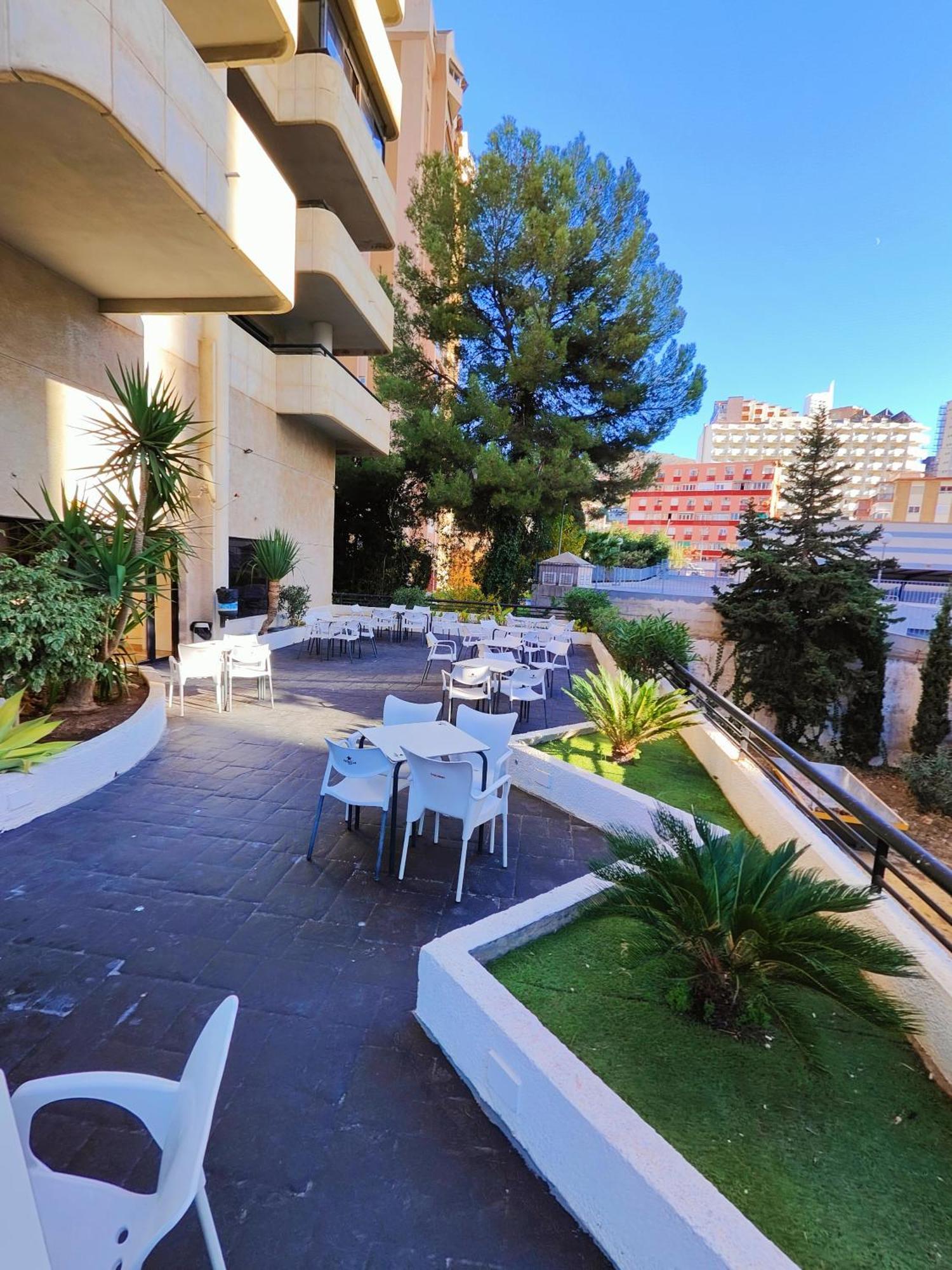 Playa Levante Lux Mar Бенидорм Екстериор снимка