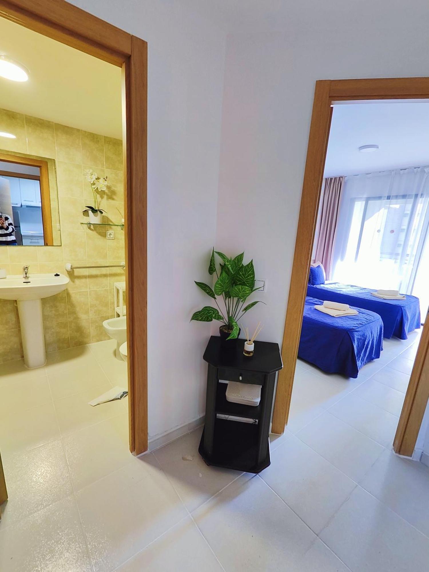 Playa Levante Lux Mar Бенидорм Екстериор снимка