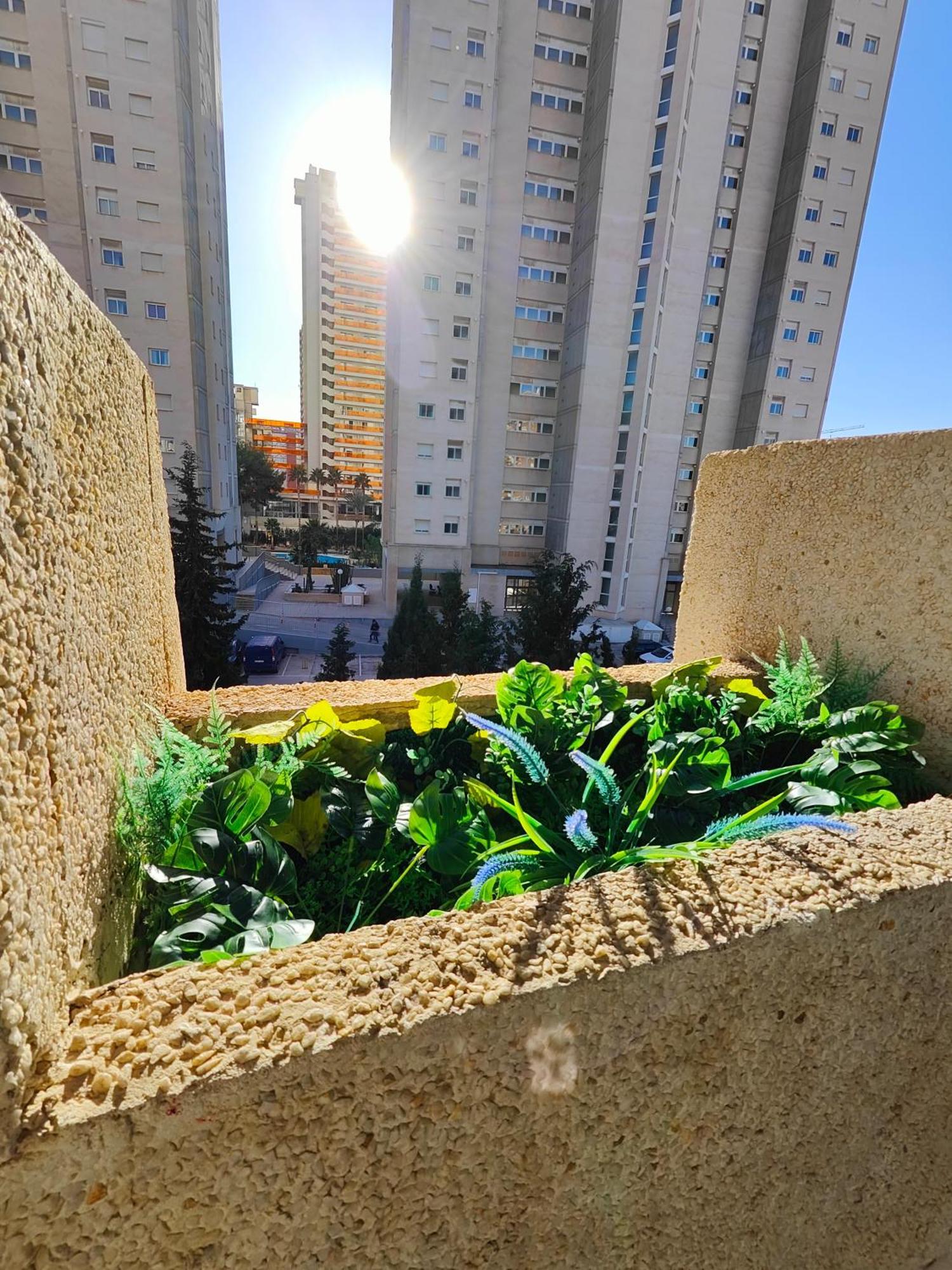Playa Levante Lux Mar Бенидорм Екстериор снимка