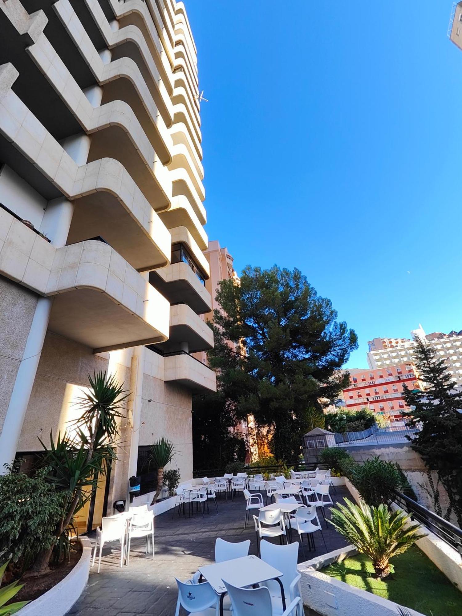 Playa Levante Lux Mar Бенидорм Екстериор снимка